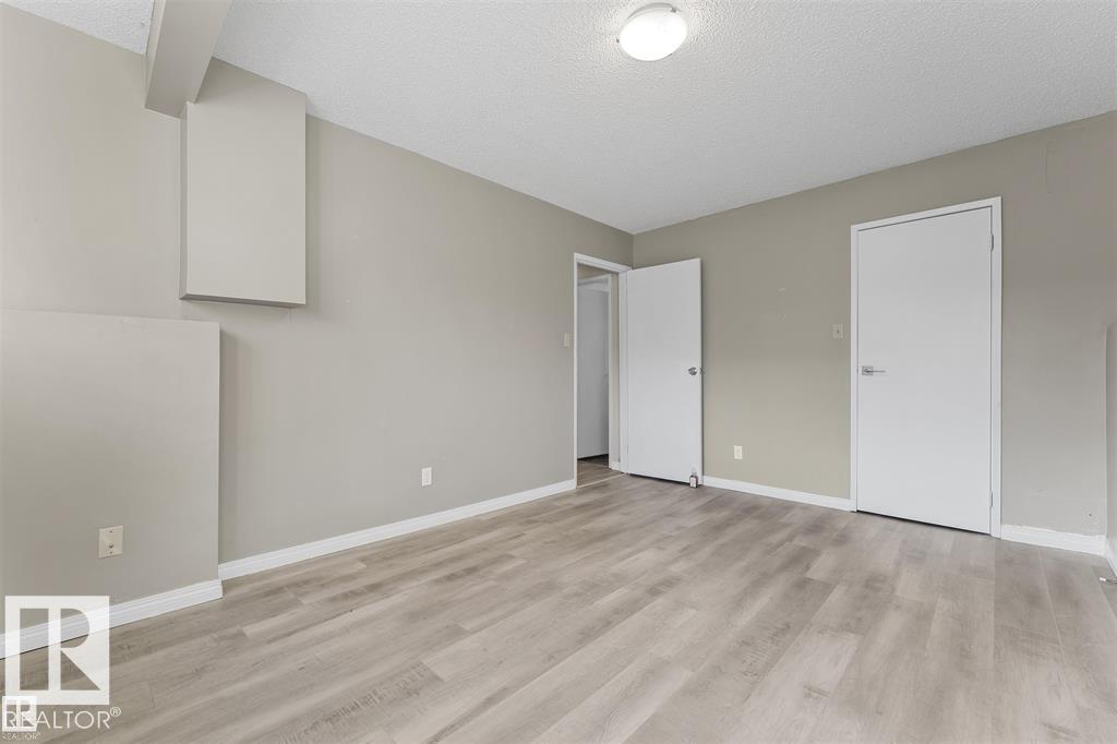 Photo 27 of 4912 36 Av Nw, Edmonton AB