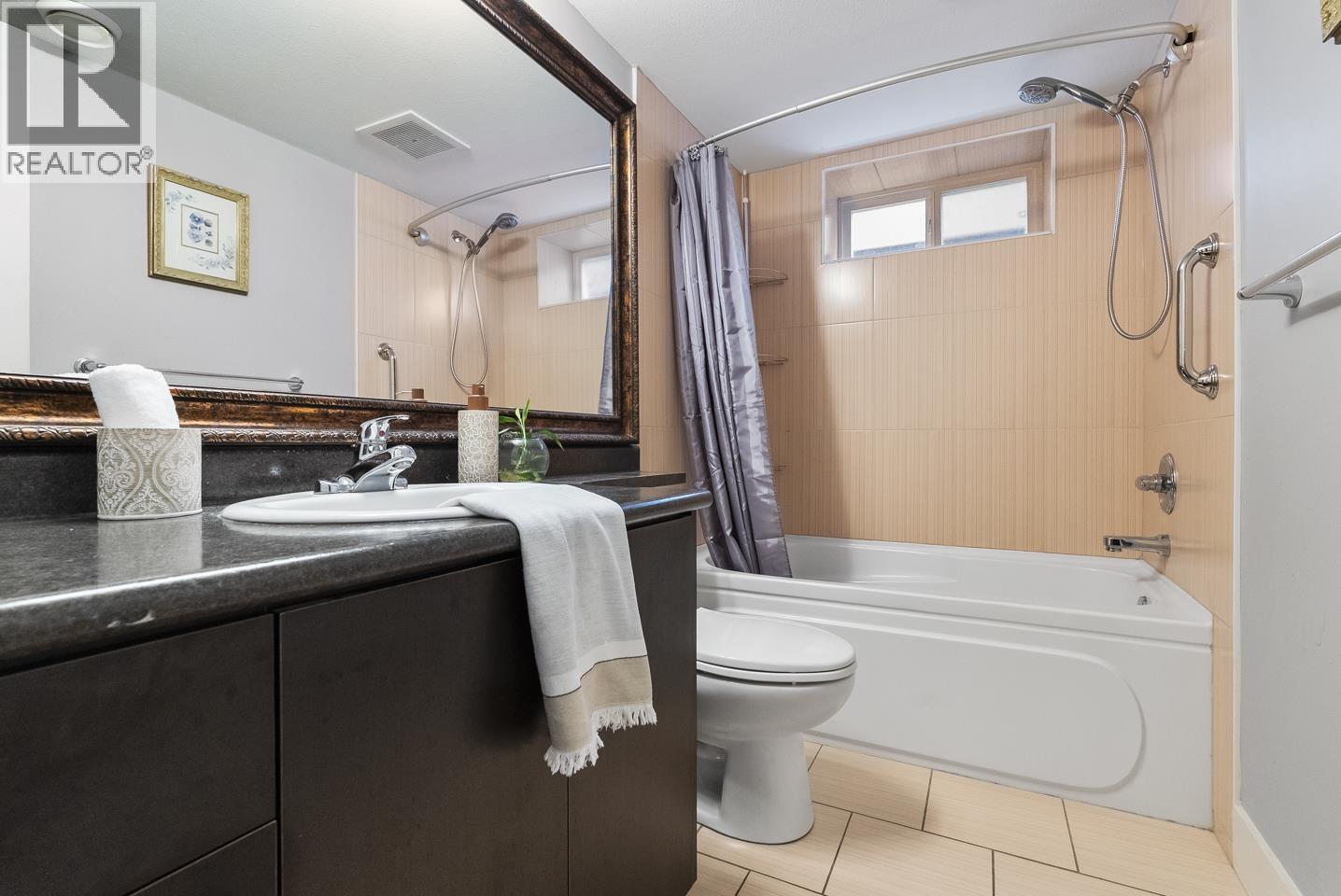 Photo 12 of 13445 Balsam Street, Maple Ridge BC