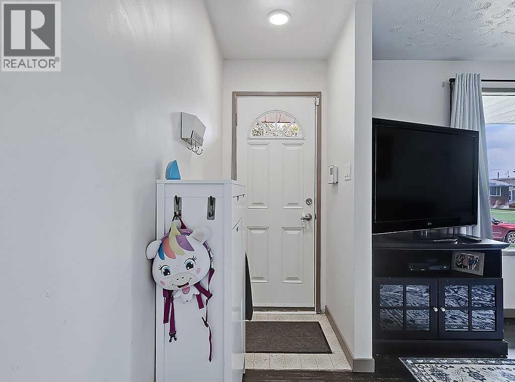 Single Family House Bungalow for Sale in  Valentine Crescent SE Penbrooke Meadows Calgary 