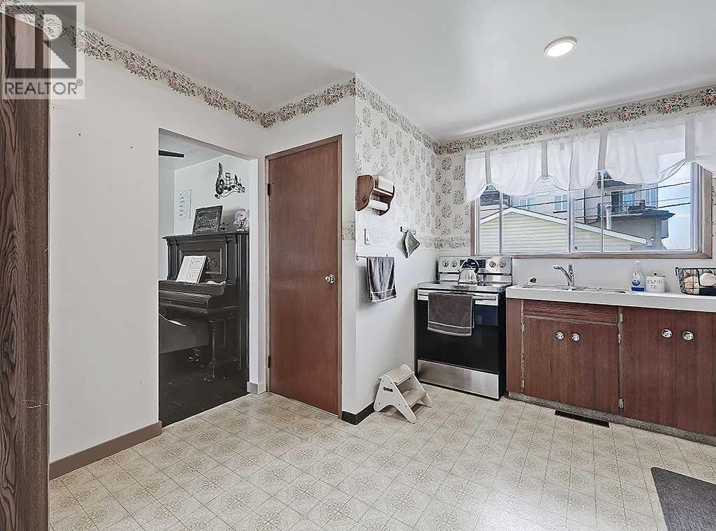 Single Family House Bungalow for Sale in  Valentine Crescent SE Penbrooke Meadows Calgary 