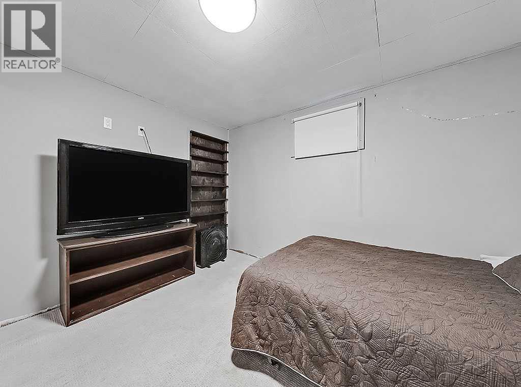 Single Family House Bungalow for Sale in  Valentine Crescent SE Penbrooke Meadows Calgary 