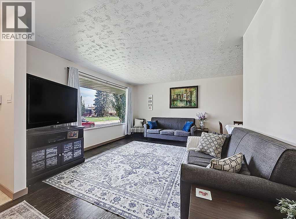 Single Family House Bungalow for Sale in  Valentine Crescent SE Penbrooke Meadows Calgary 