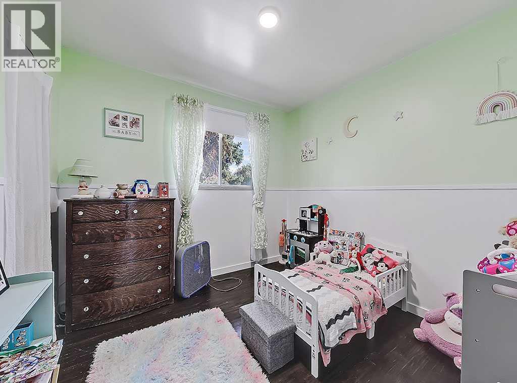 Single Family House Bungalow for Sale in  Valentine Crescent SE Penbrooke Meadows Calgary 