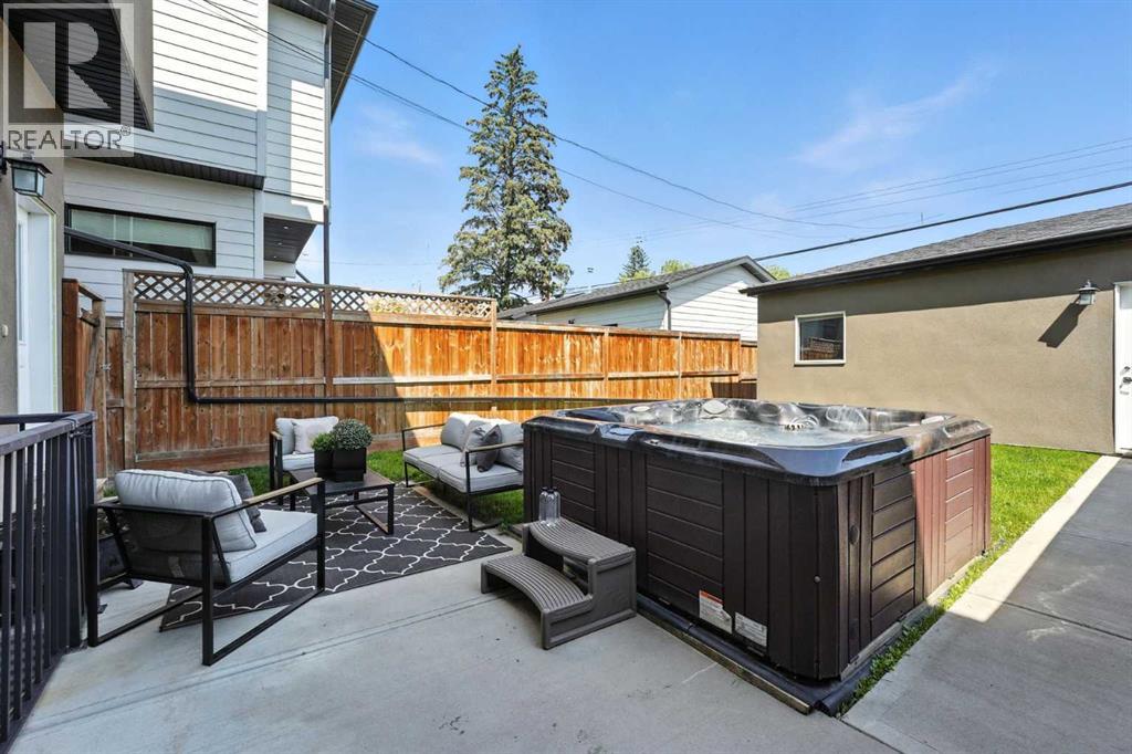 Single Family House for Sale in   Street NW Parkdale Calgary 