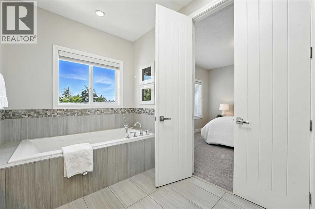 Single Family House for Sale in   Street NW Parkdale Calgary 