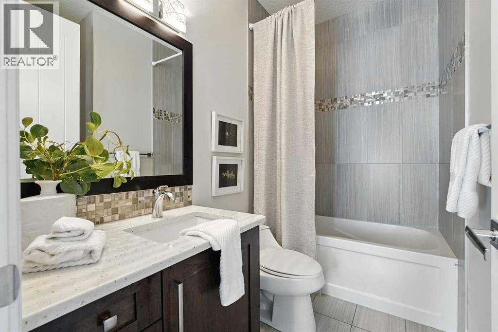 Single Family House for Sale in   Street NW Parkdale Calgary 