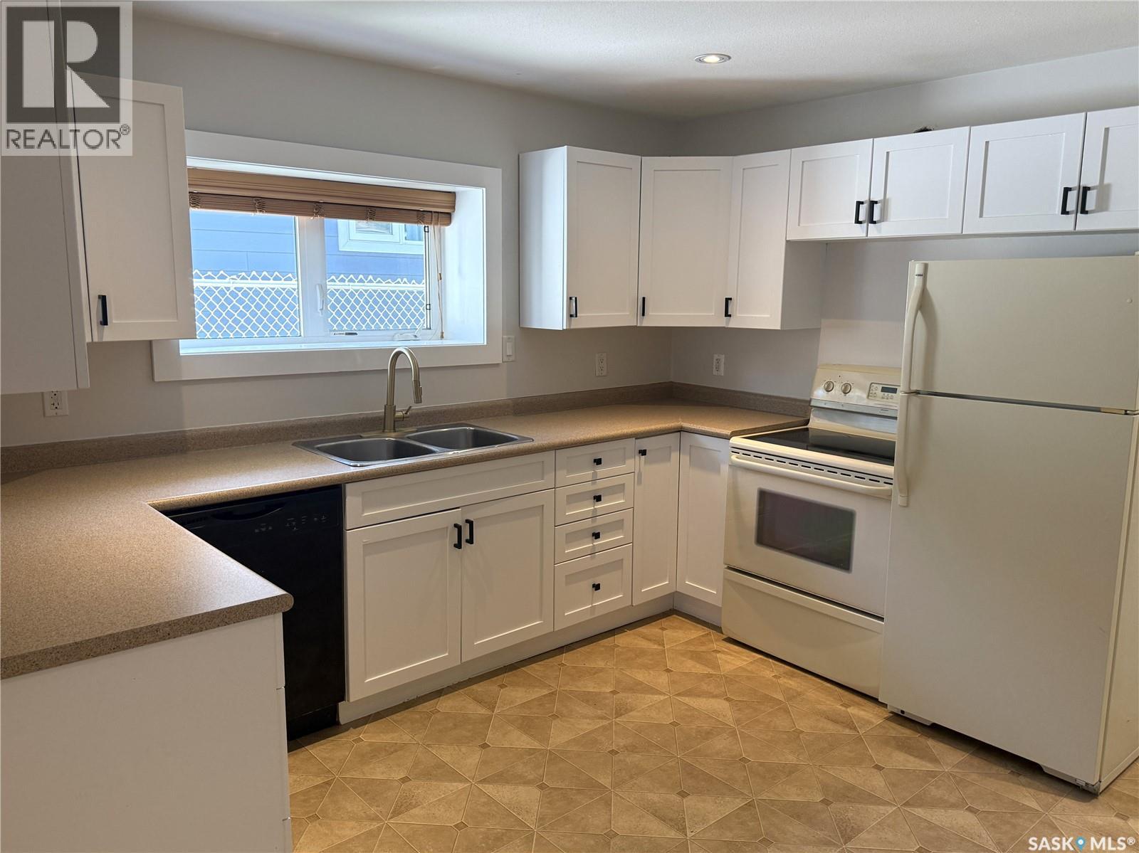 Photo 8 of 224 Thomson Street, Outlook SK