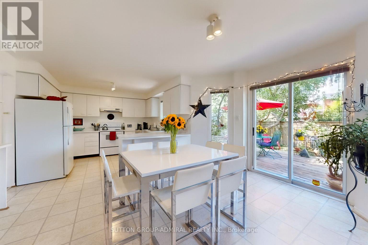 Photo 16 of 184 Hanmer Street W, Barrie ON