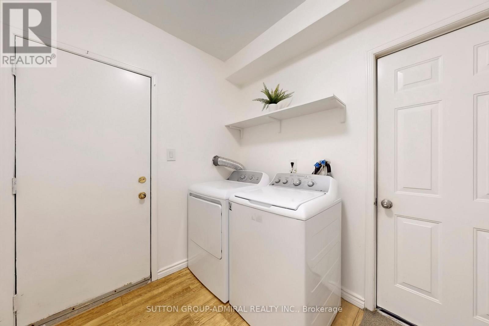 Photo 18 of 184 Hanmer Street W, Barrie ON
