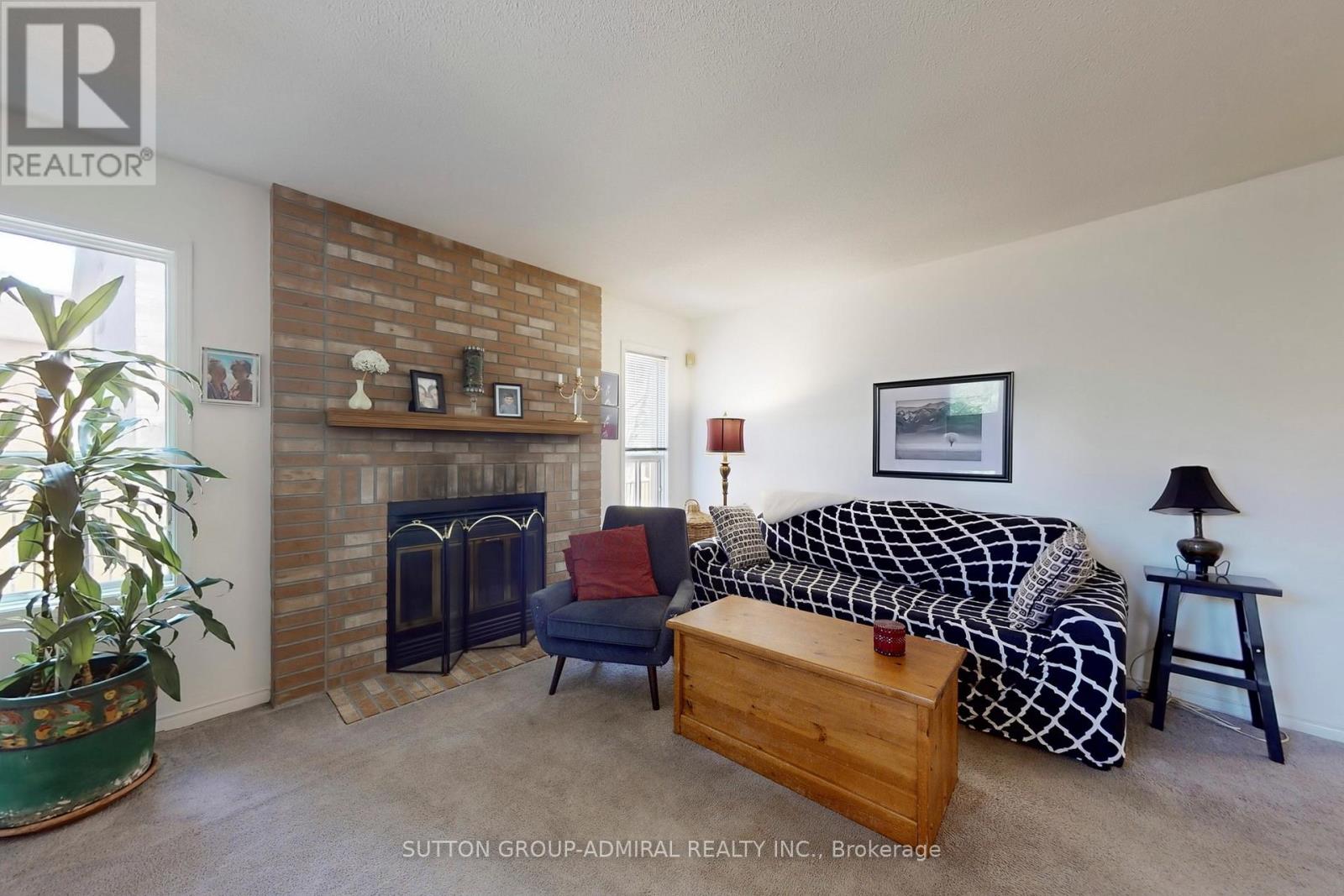 Photo 24 of 184 Hanmer Street W, Barrie ON