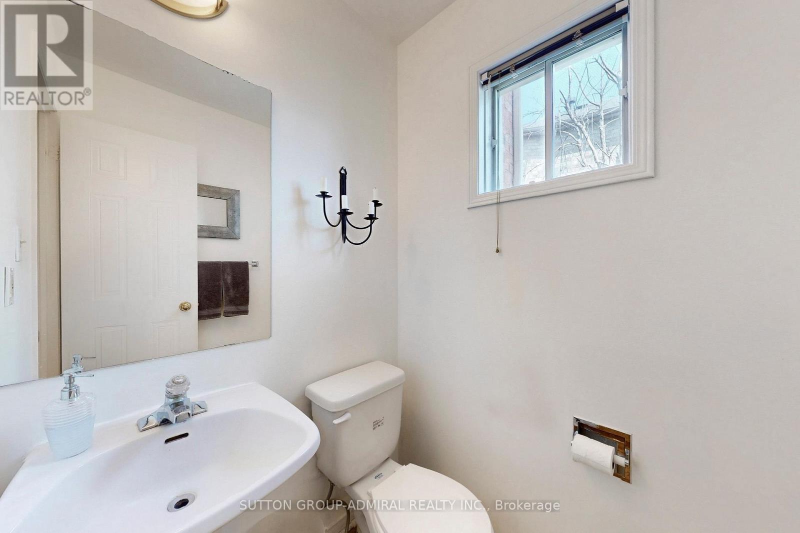 Photo 5 of 184 Hanmer Street W, Barrie ON
