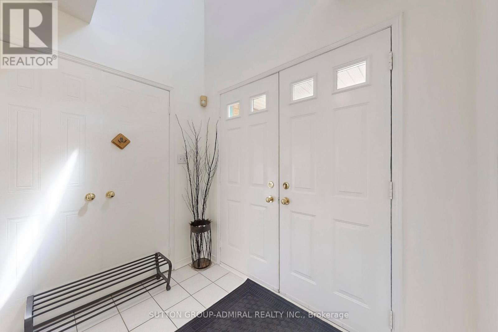 Photo 11 of 184 Hanmer Street W, Barrie ON