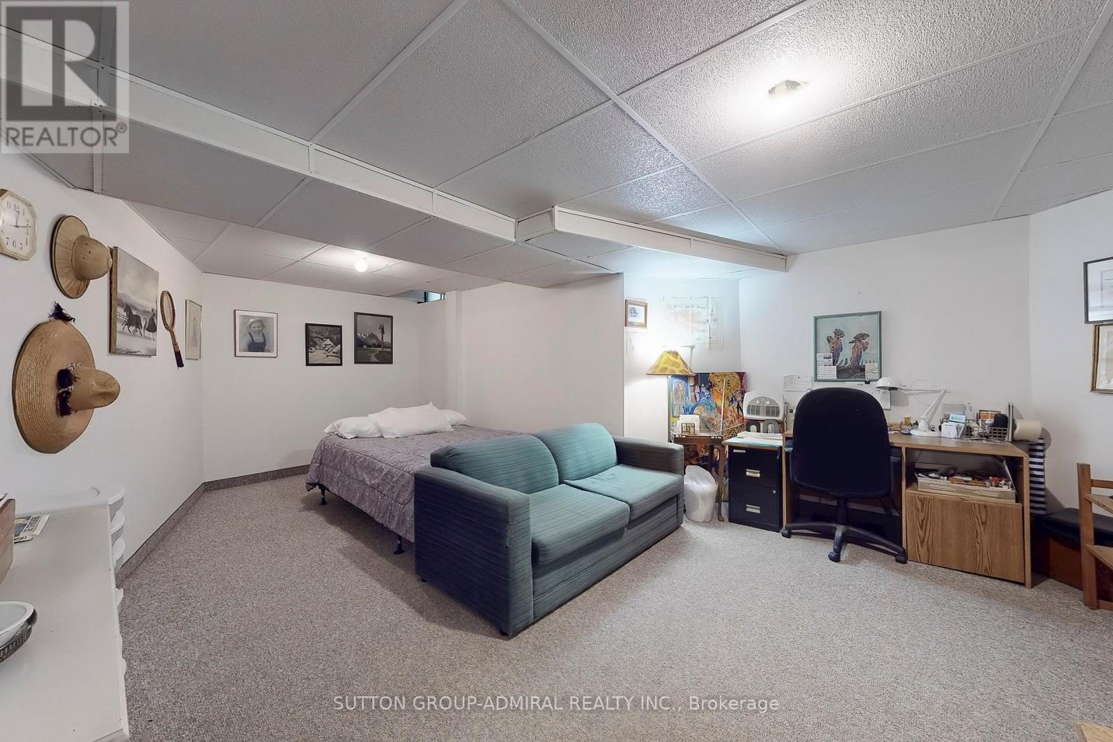 Photo 10 of 184 Hanmer Street W, Barrie ON