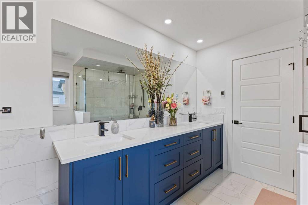 Single Family House for Sale in    Avenue NW Montgomery Calgary 