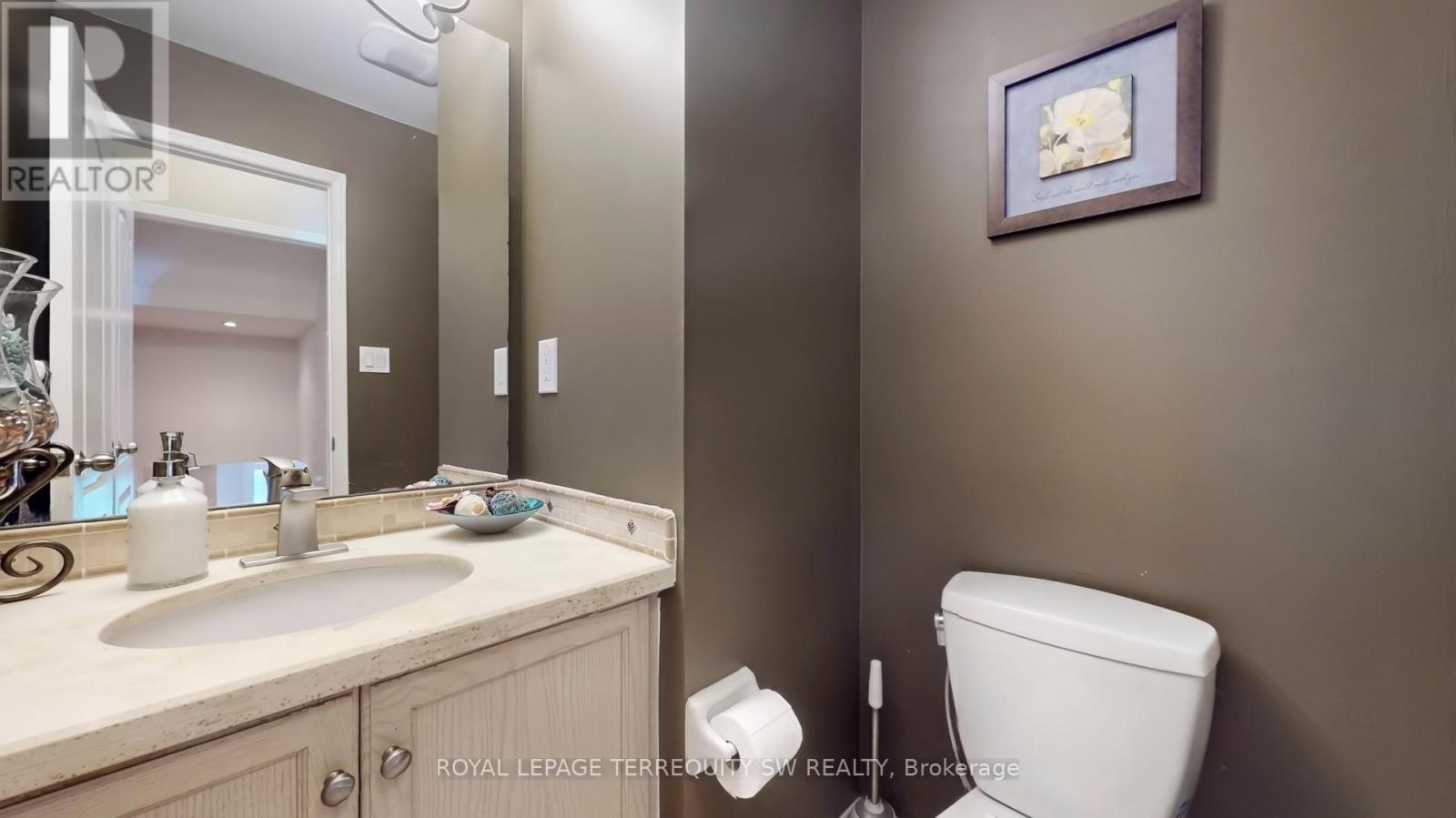 Photo 16 of 3981 Tacc Drive, Mississauga ON