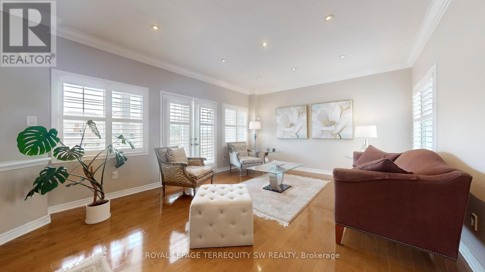 Photo 3 of 3981 Tacc Drive, Mississauga ON