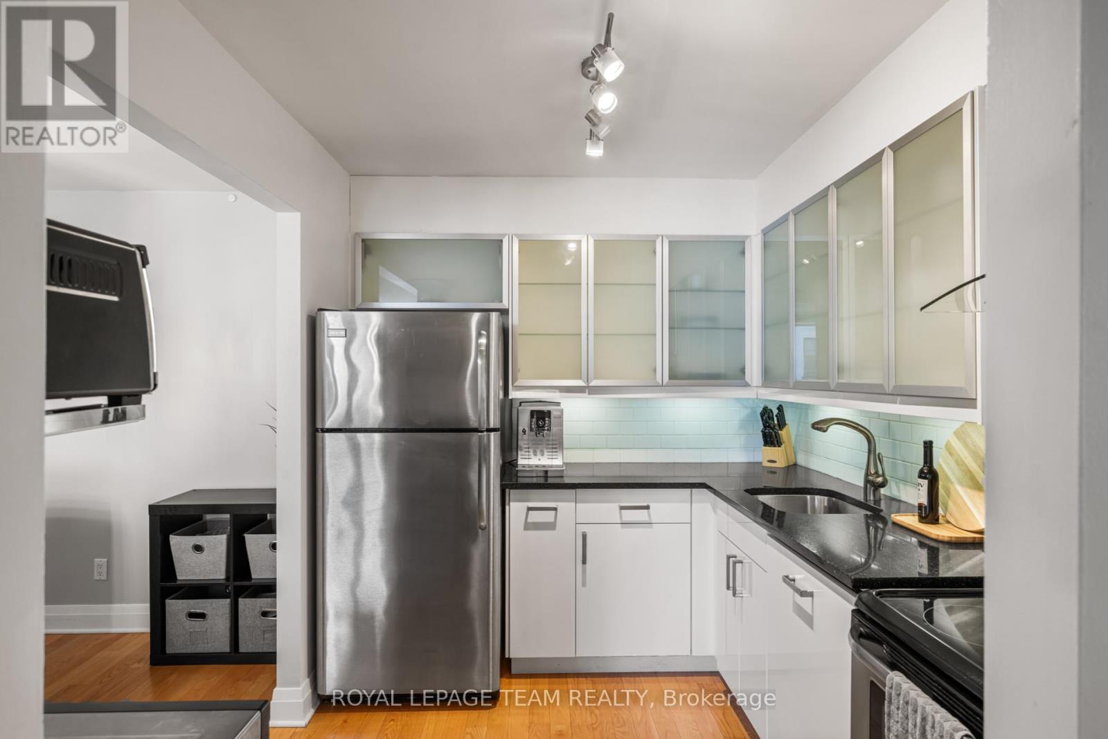Photo 12 of 202 309 Cumberland Street, Ottawa ON