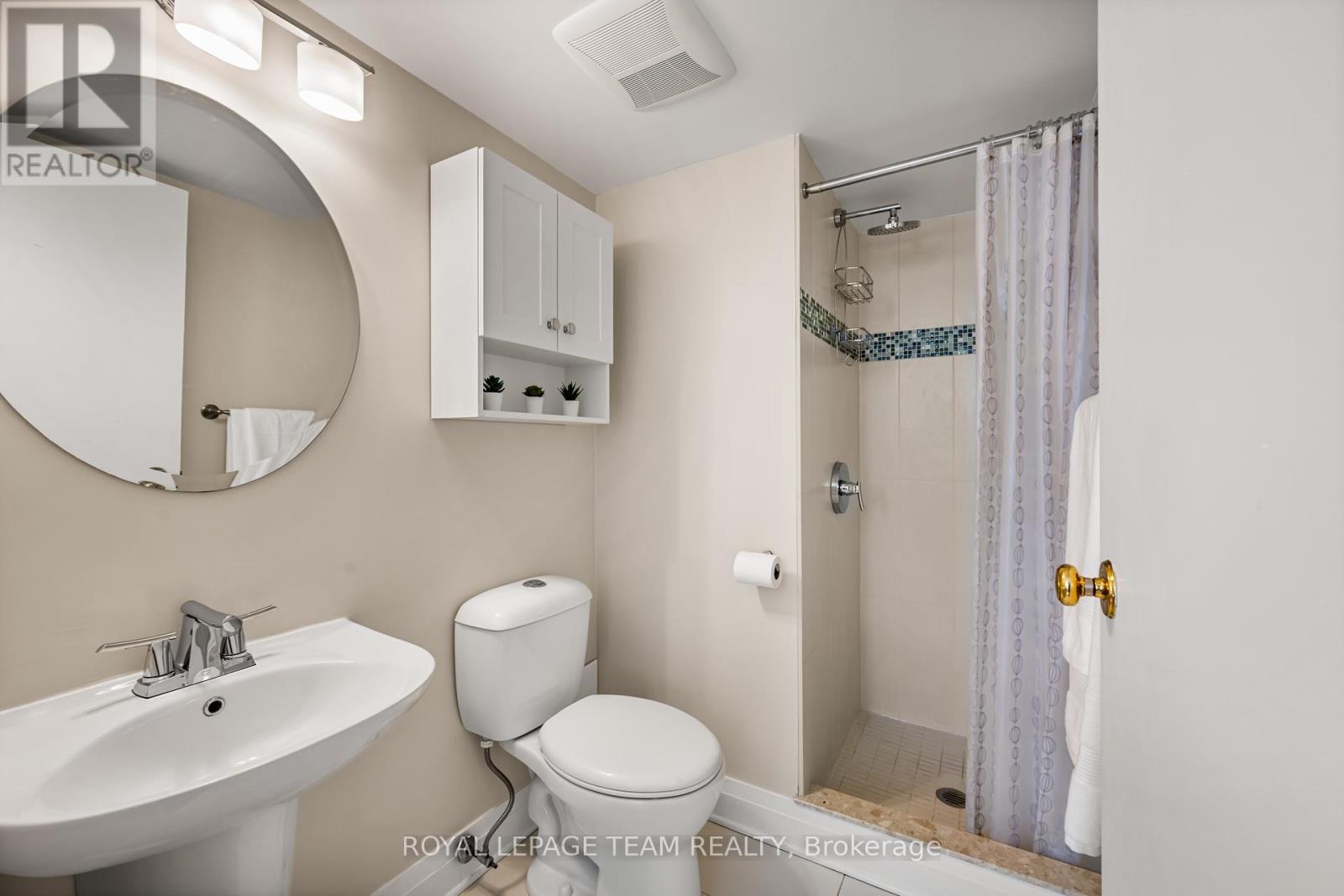 Photo 15 of 202 309 Cumberland Street, Ottawa ON