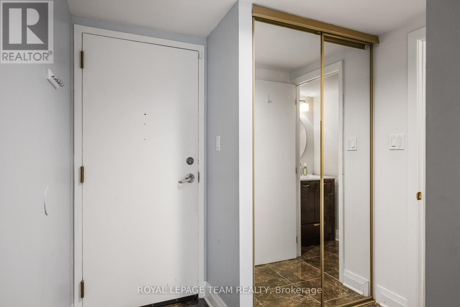 Photo 21 of 202 309 Cumberland Street, Ottawa ON