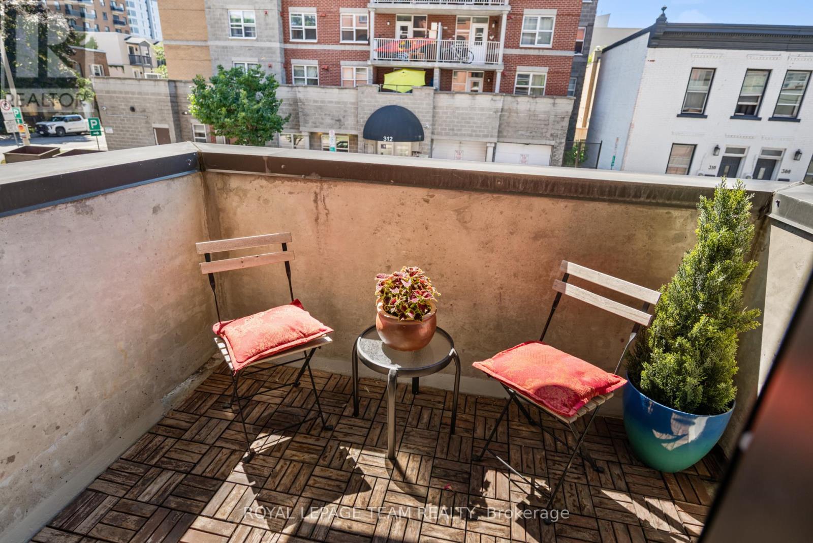 Photo 8 of 202 309 Cumberland Street, Ottawa ON