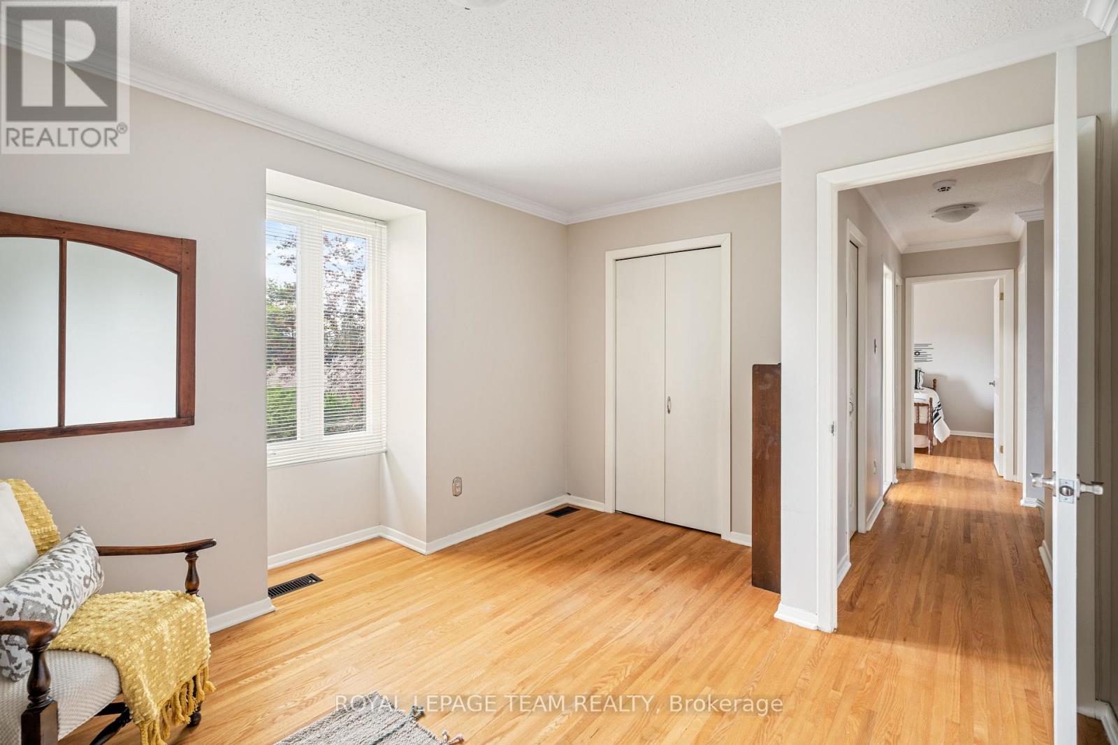 Photo 26 of 2128 Hubbard Crescent, Ottawa ON