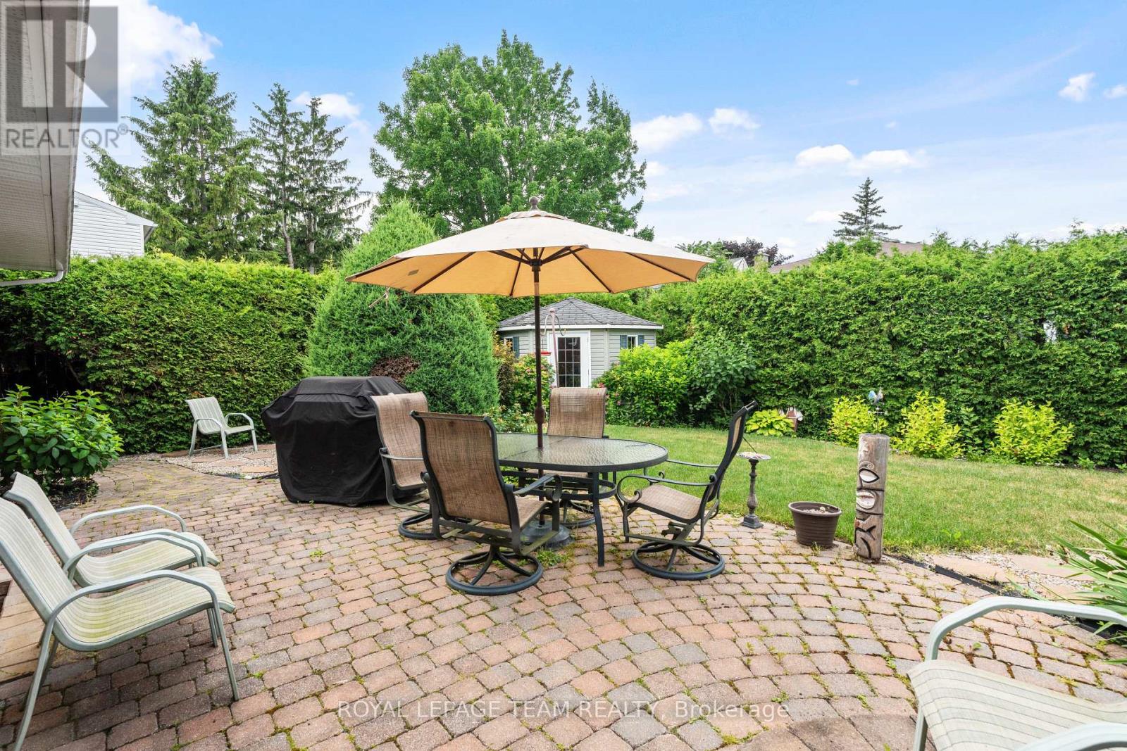 Photo 40 of 2128 Hubbard Crescent, Ottawa ON