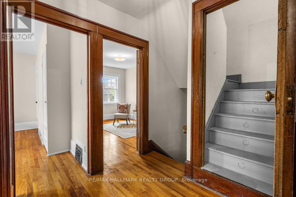 Photo 26 of 386 First Avenue, Ottawa ON