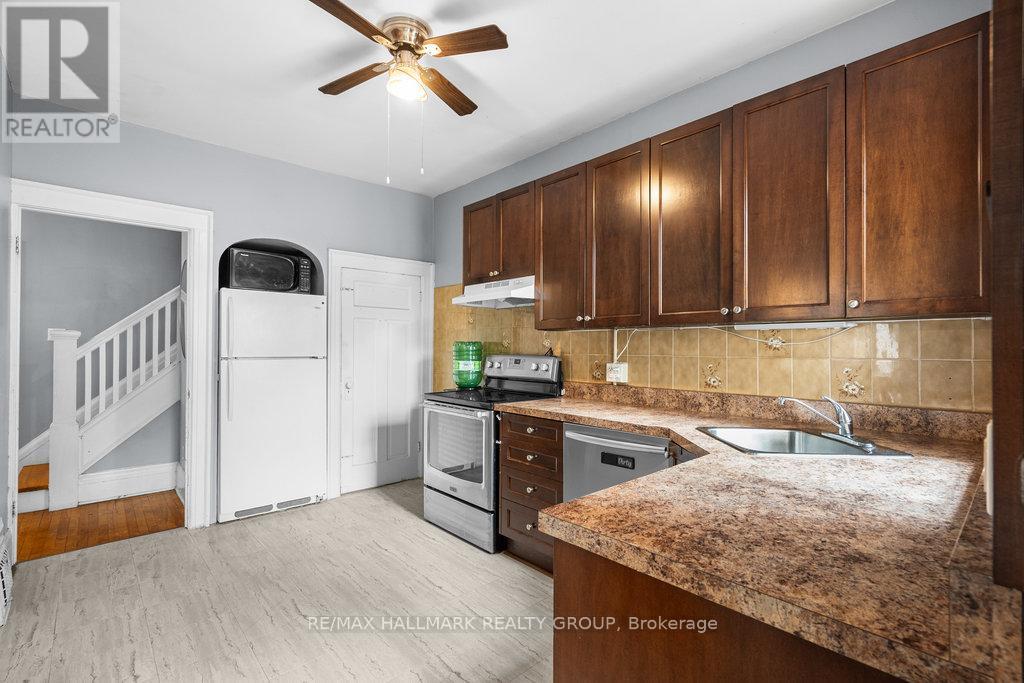 Photo 11 of 388 First Avenue, Ottawa ON