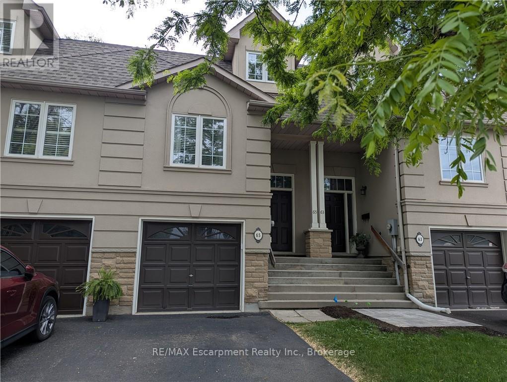 Photo 1 of 65 Fairwood Place, Burlington ON