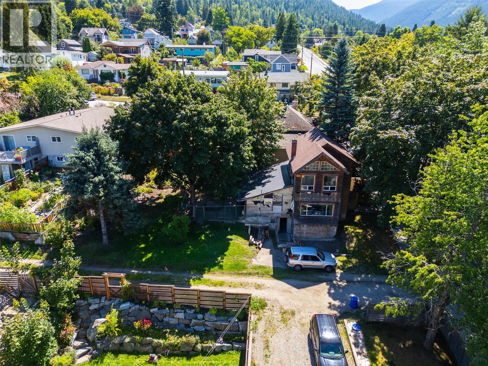 Photo 40 of 1417 Stanley Street, Nelson BC