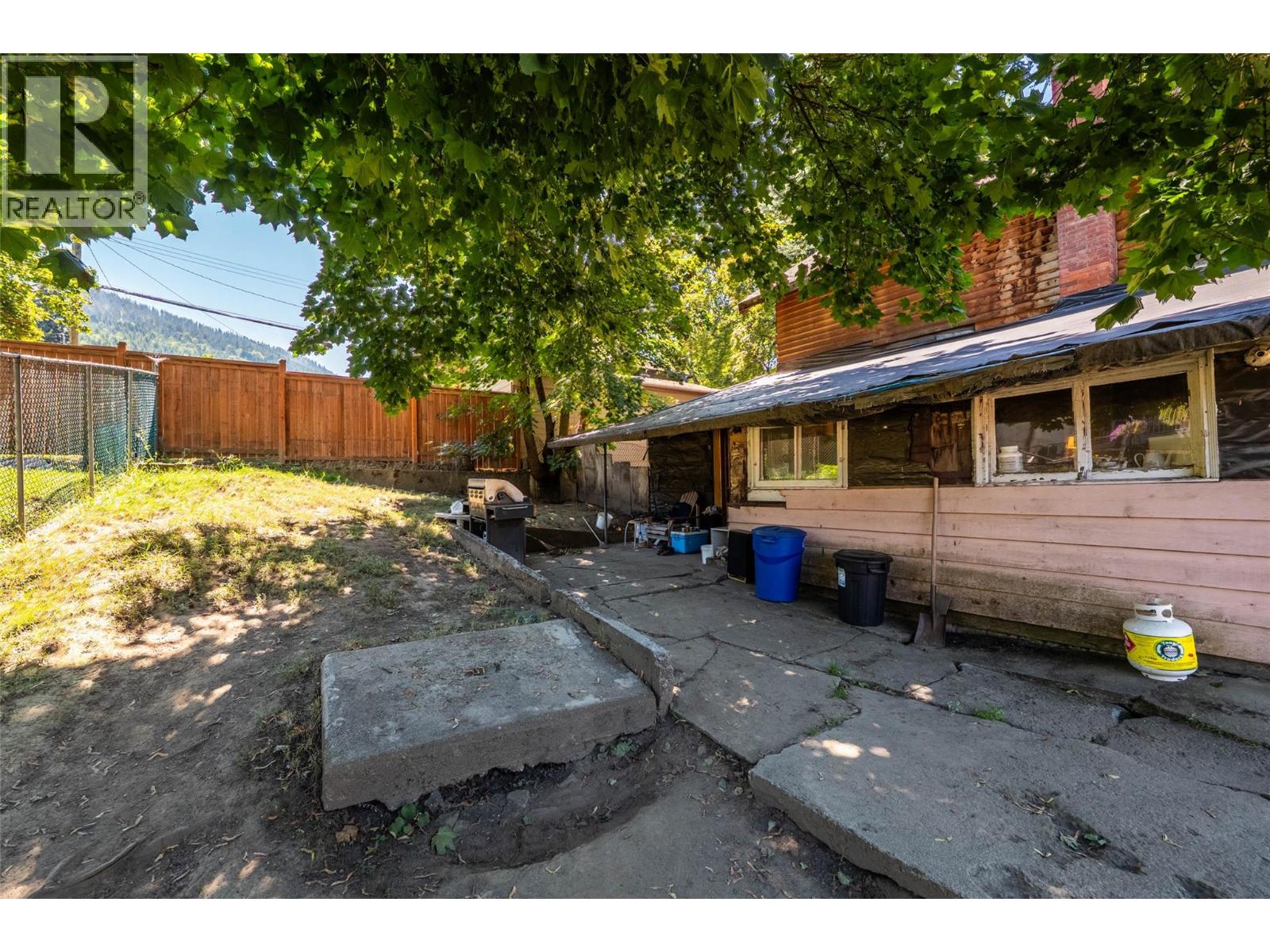 Photo 29 of 1417 Stanley Street, Nelson BC
