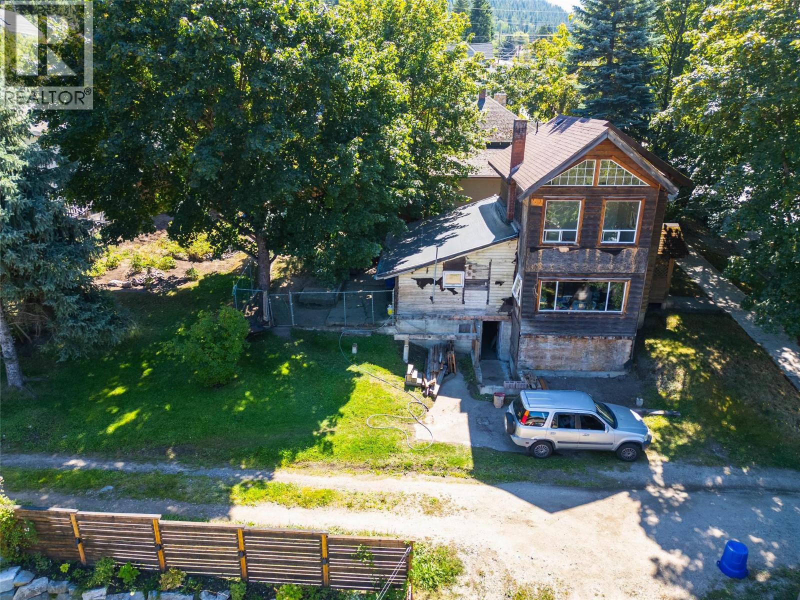 Photo 41 of 1417 Stanley Street, Nelson BC