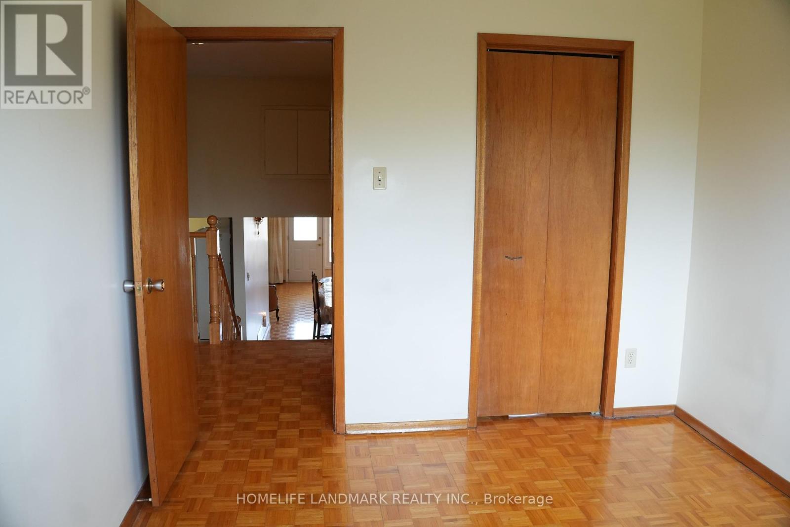 Photo 14 of 57 Navaho Drive, Toronto ON