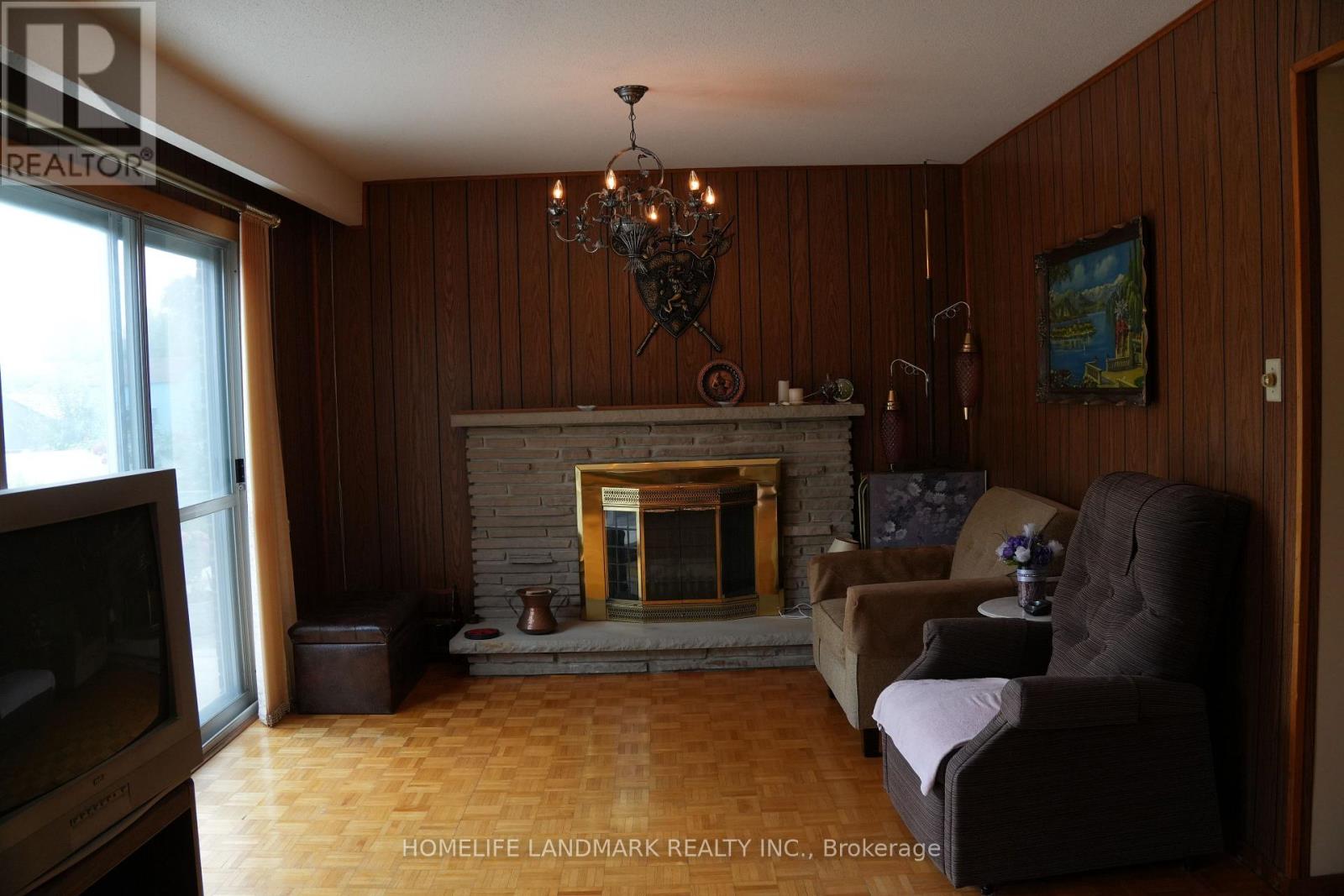 Photo 22 of 57 Navaho Drive, Toronto ON