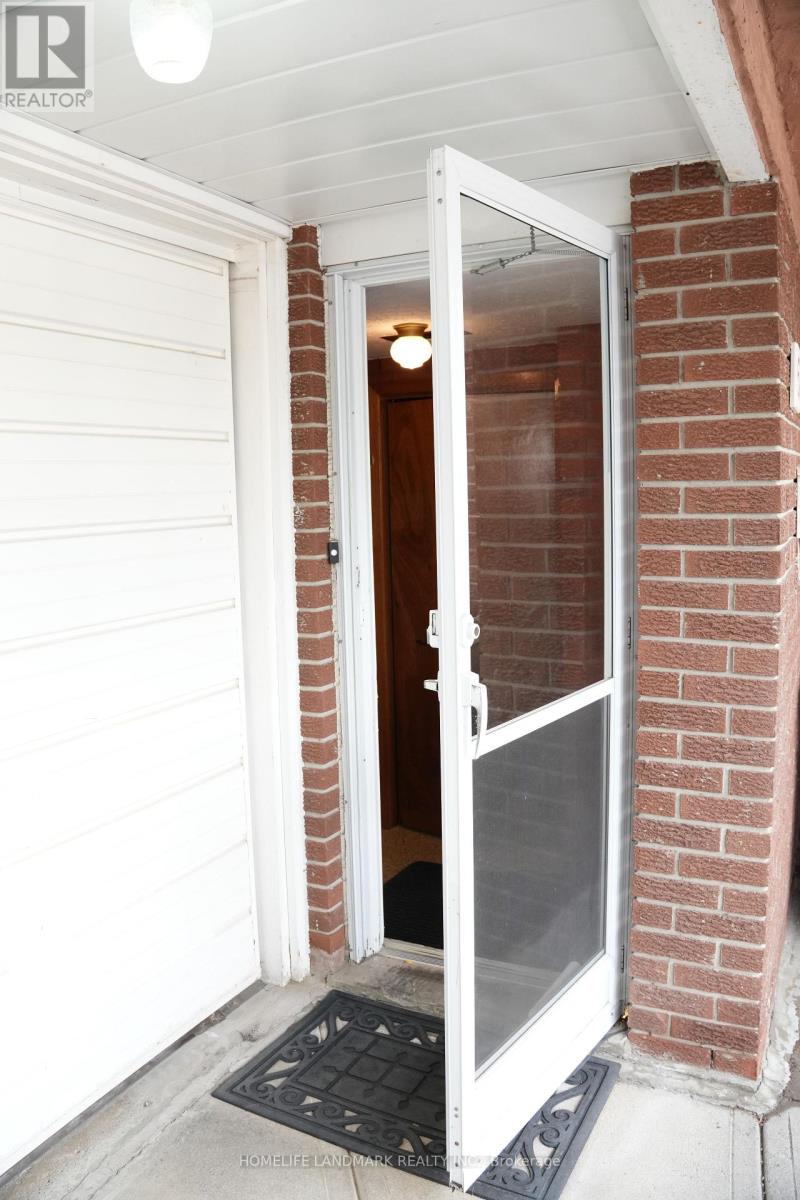 Photo 29 of 57 Navaho Drive, Toronto ON