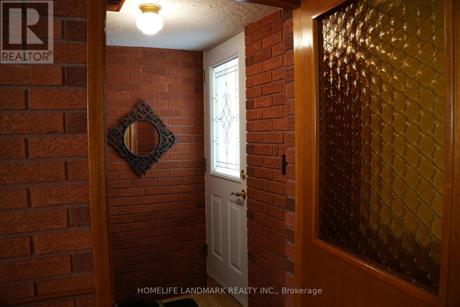 Photo 31 of 57 Navaho Drive, Toronto ON
