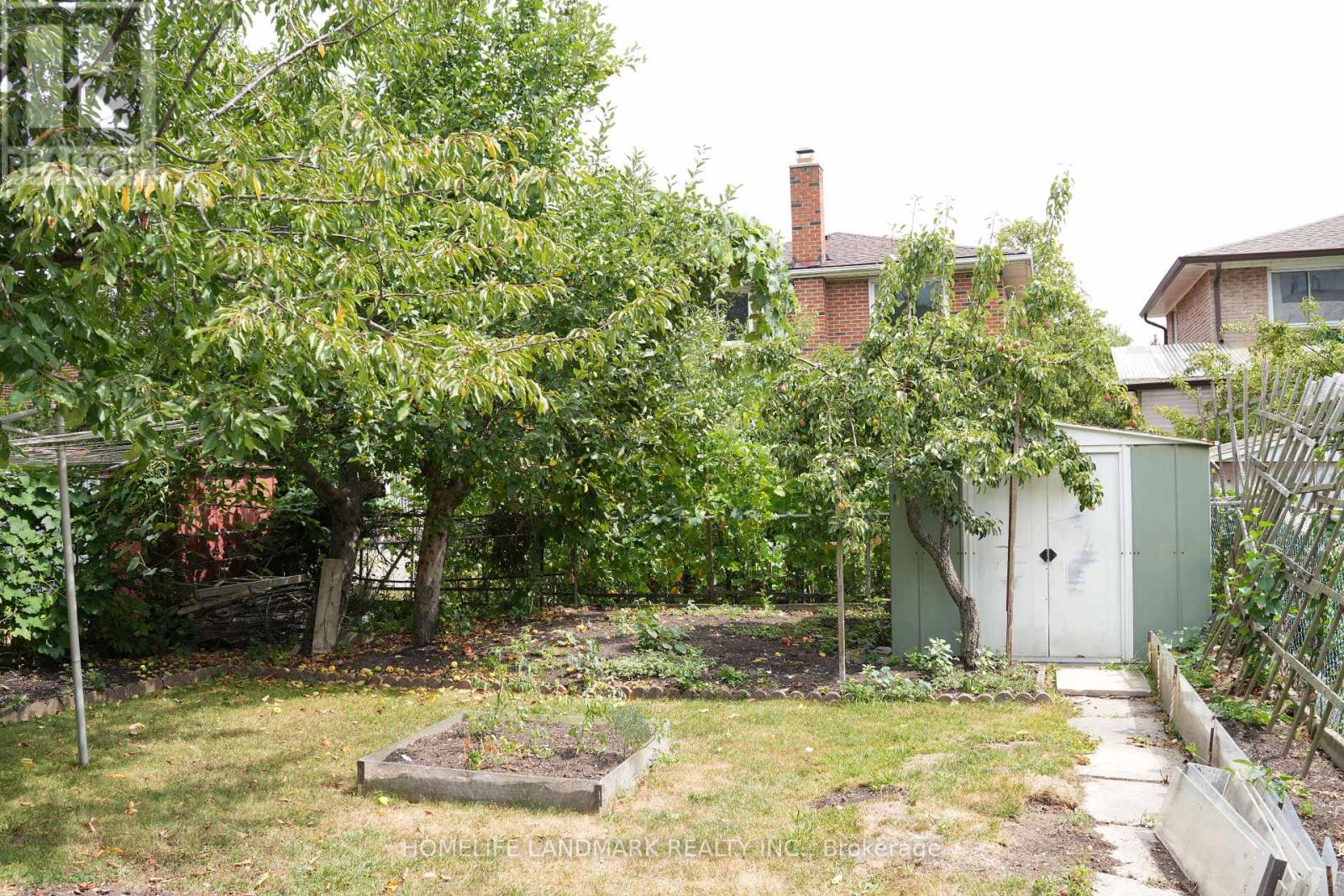 Photo 37 of 57 Navaho Drive, Toronto ON