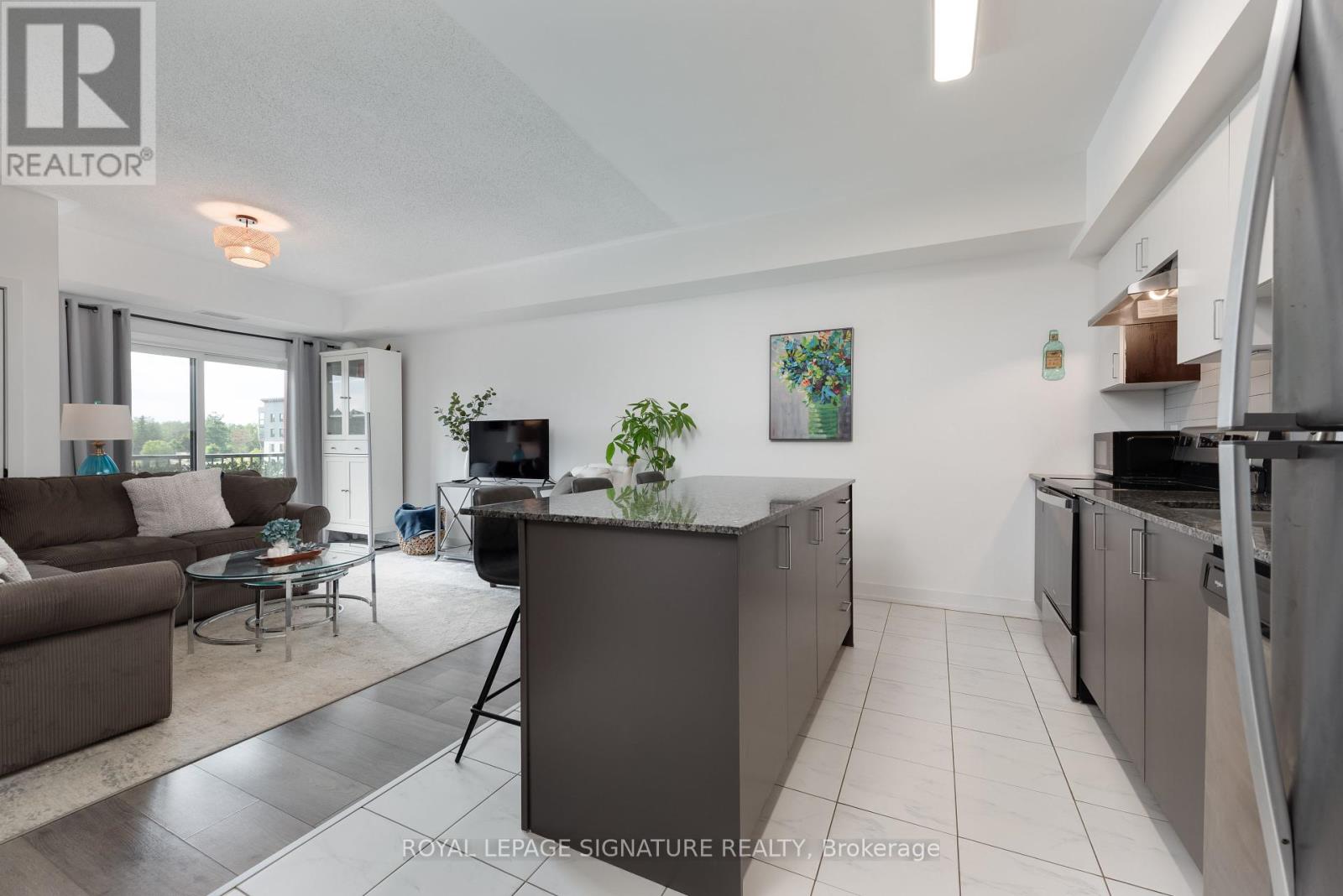 Photo 9 of 508 10 Culinary Lane, Barrie ON
