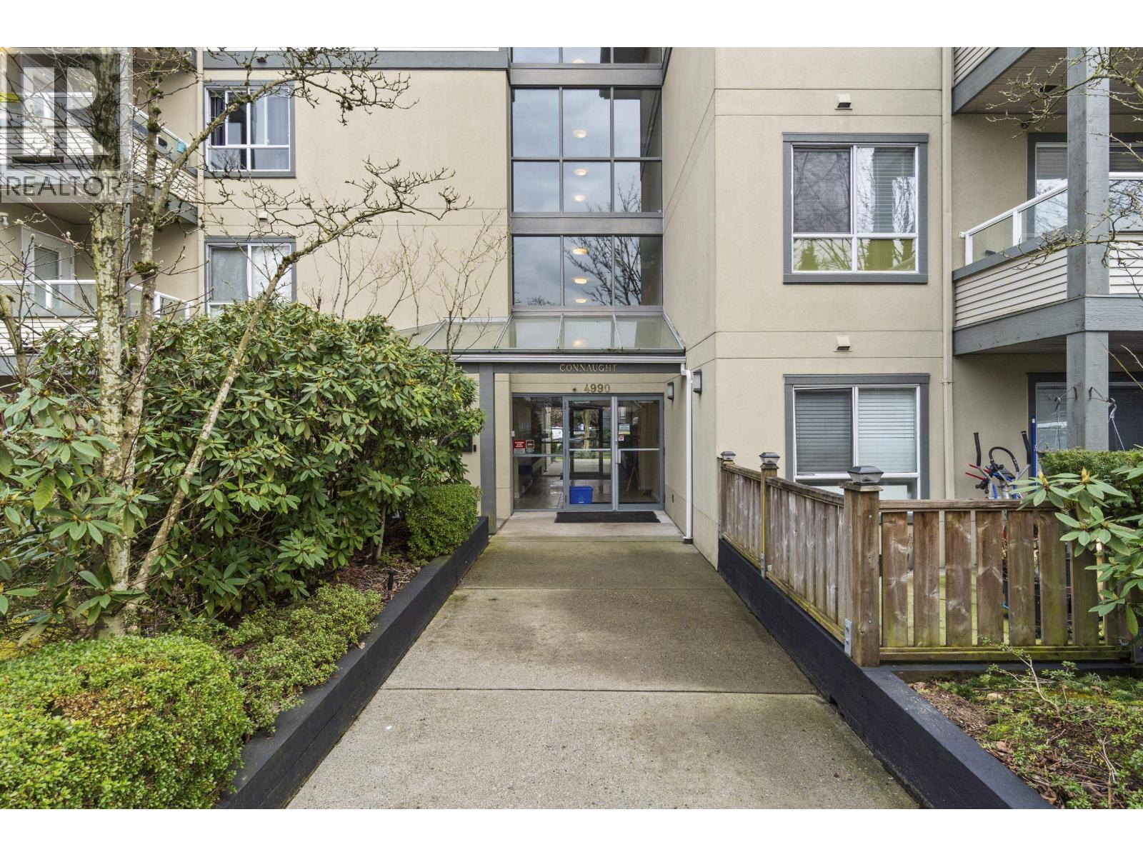 Photo 2 of 301 4990 Mcgeer Street, Vancouver BC