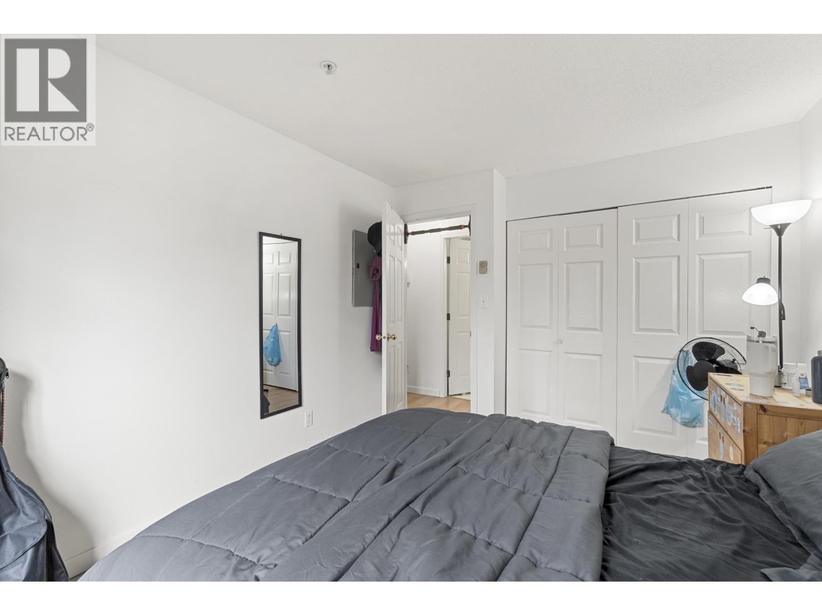 Photo 6 of 301 4990 Mcgeer Street, Vancouver BC