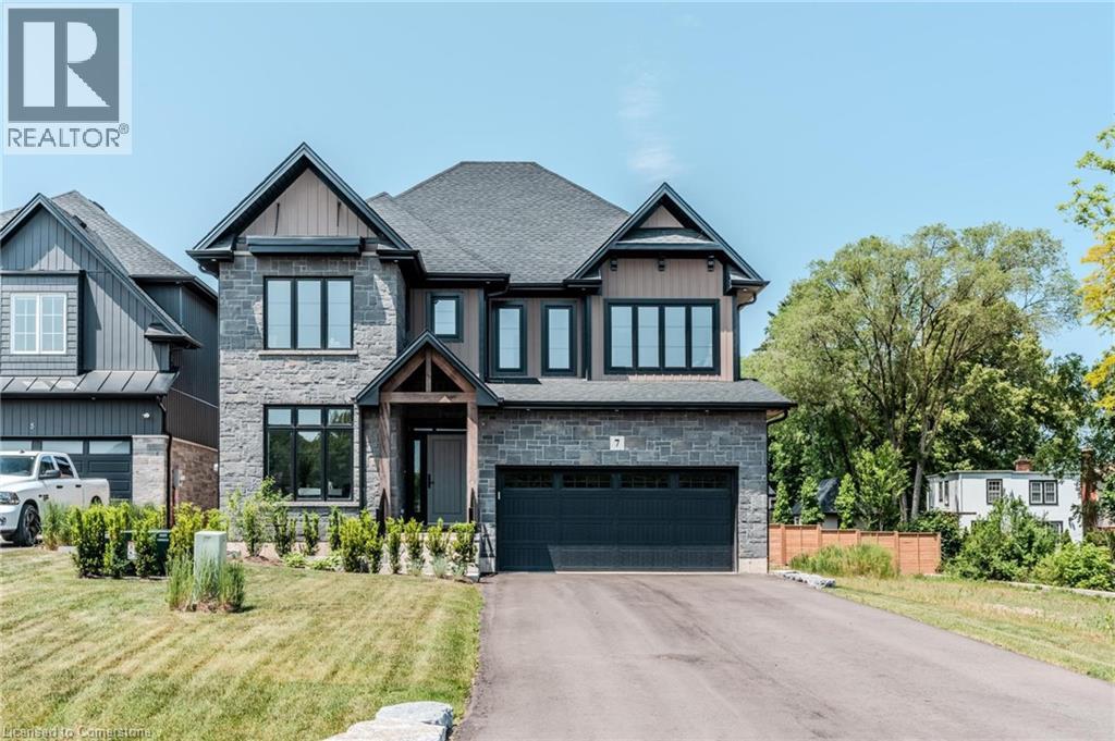Photo 1 of 7 Bartlett Avenue, Grimsby ON