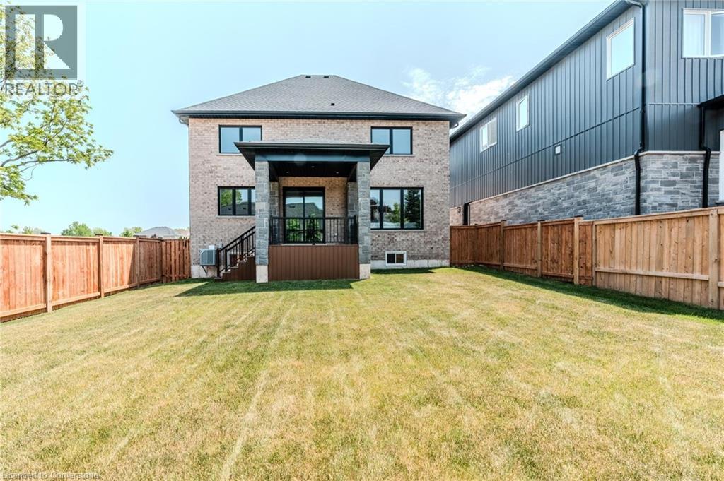 Photo 48 of 7 Bartlett Avenue, Grimsby ON