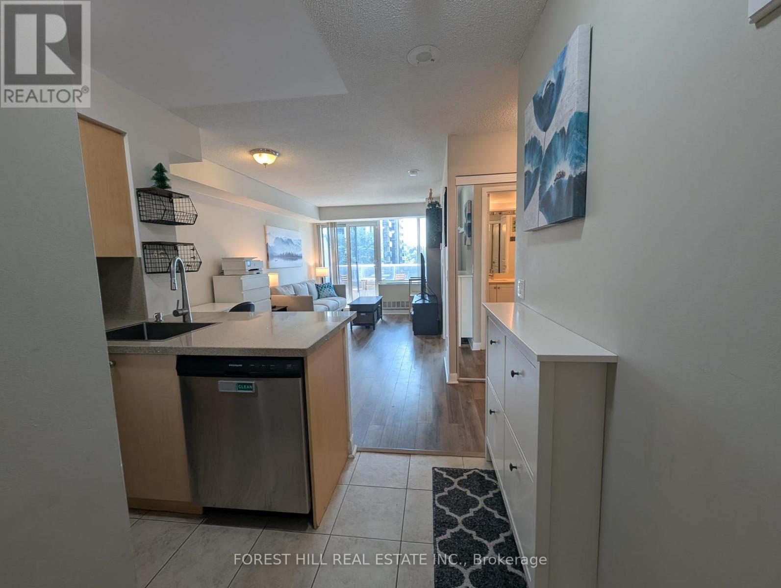 Photo 2 of 505 4968 Yonge Street, Toronto ON