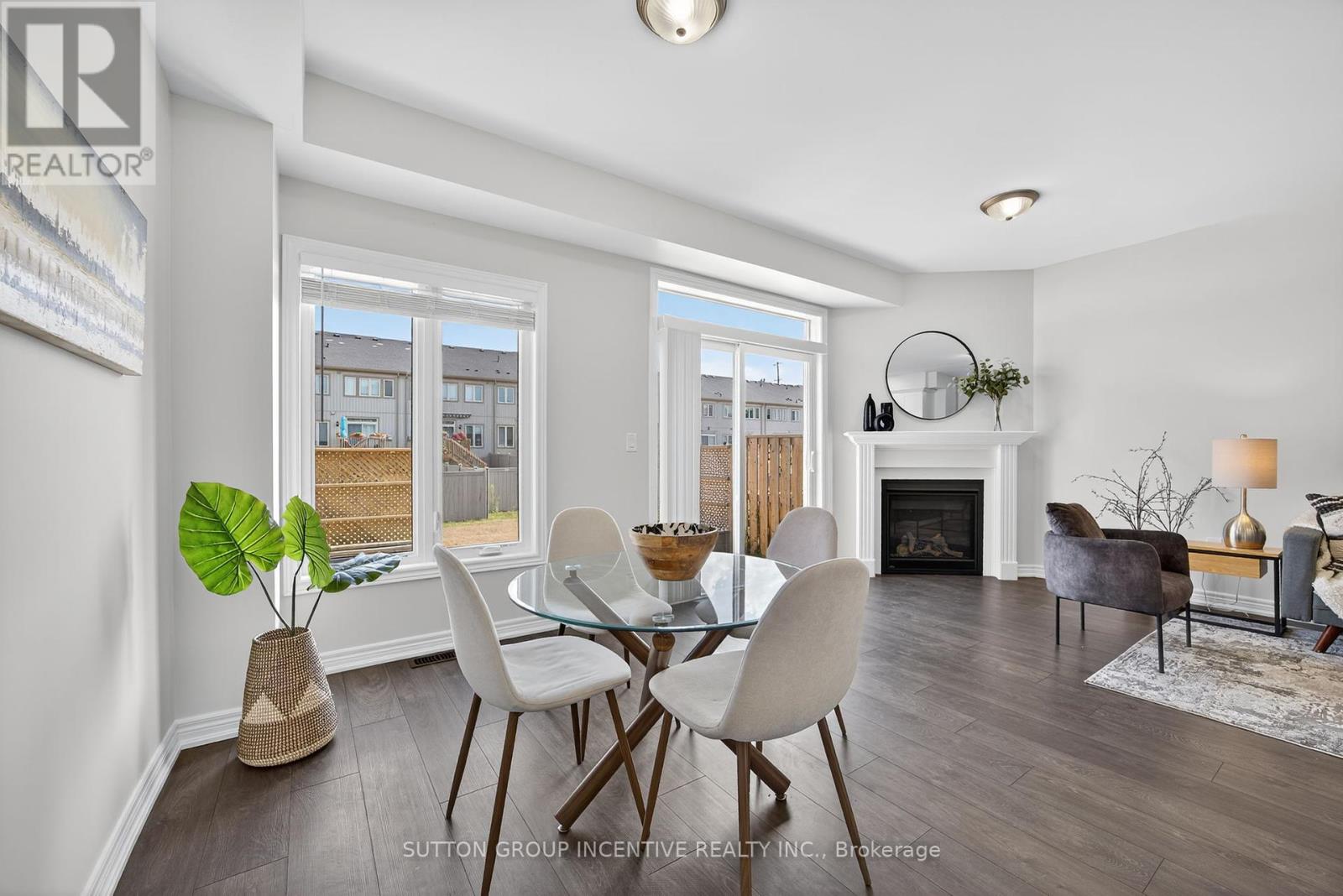 Photo 11 of 17 Churchlea Mews, Orillia ON