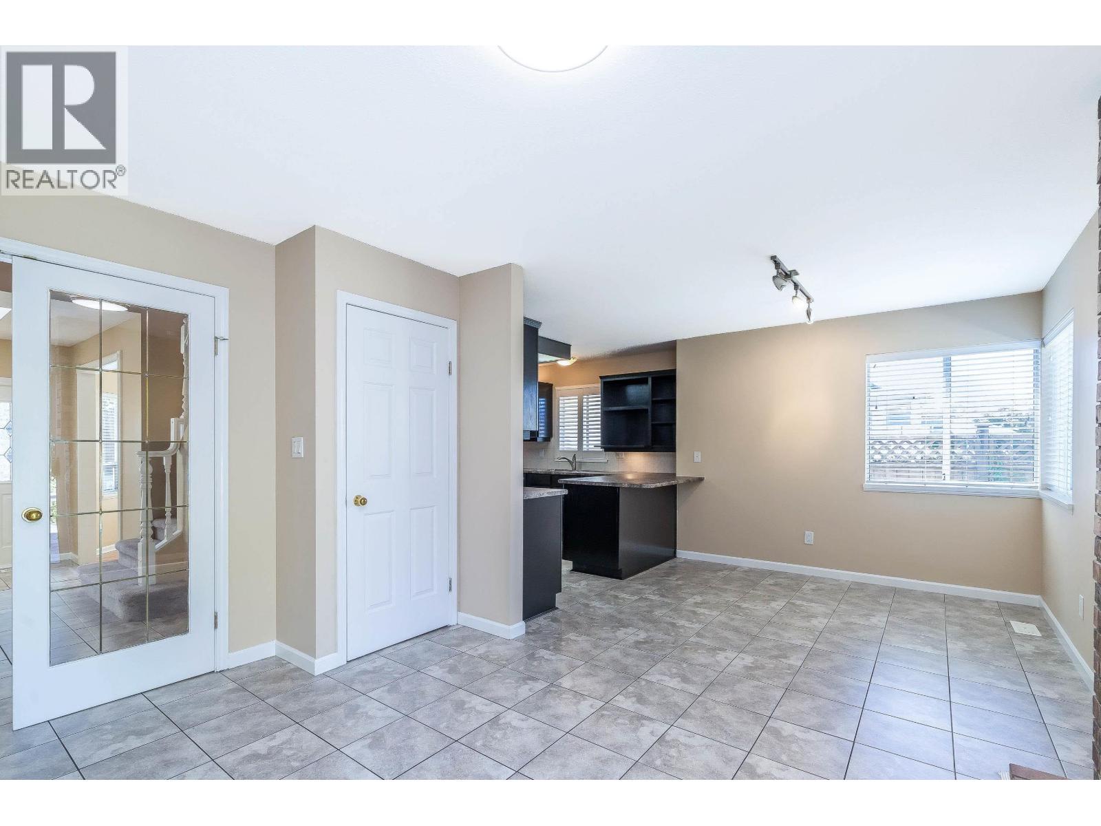 Photo 15 of 915 Citadel Drive, Port Coquitlam BC