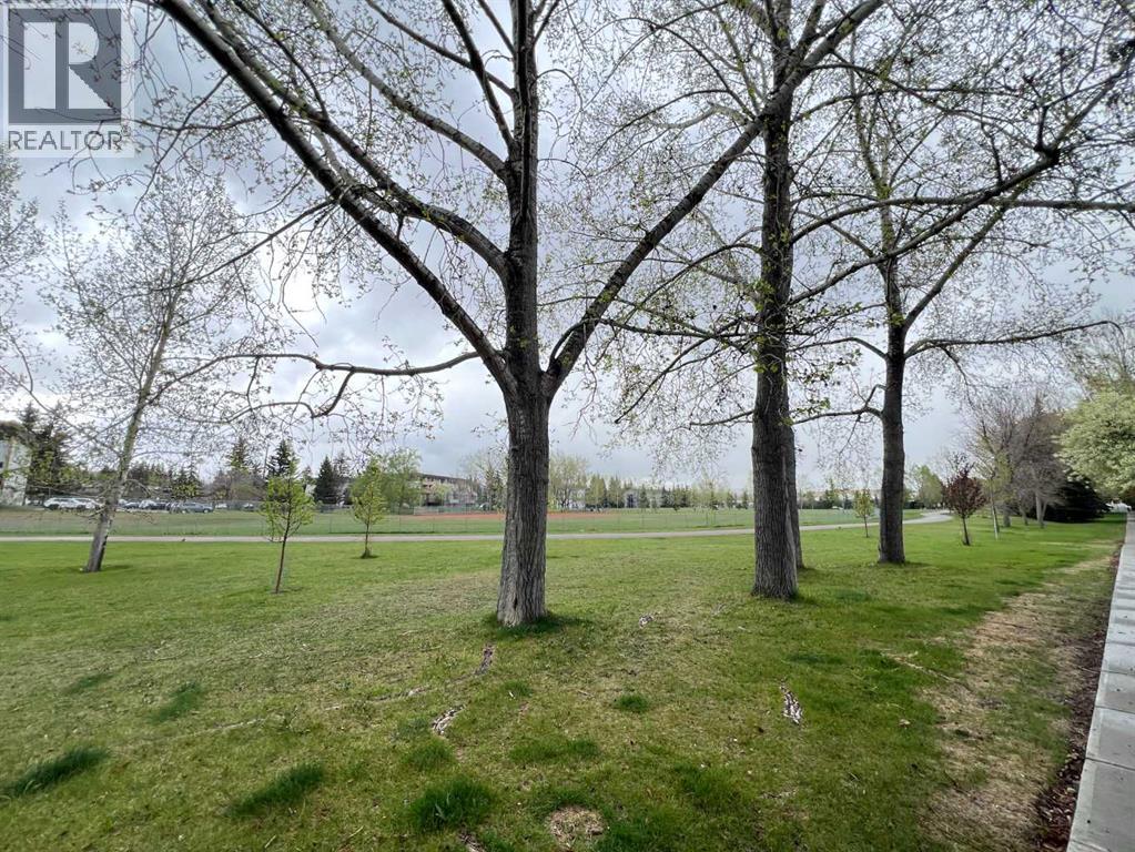 Single Family House for Sale in   Dalton Drive NW Dalhousie Calgary 