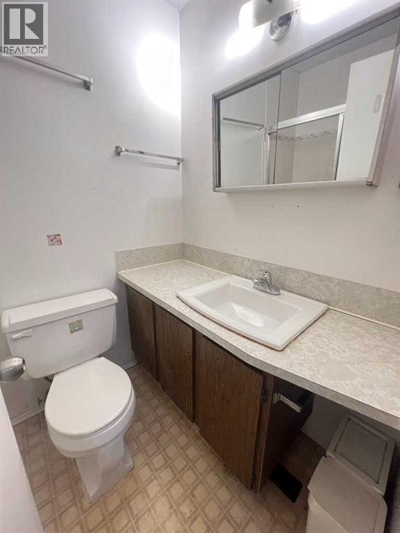 Single Family House for Sale in   Dalton Drive NW Dalhousie Calgary 