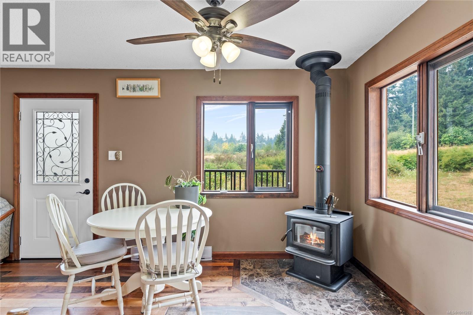 Photo 16 of 2975 Thorpe Rd, Qualicum Beach BC