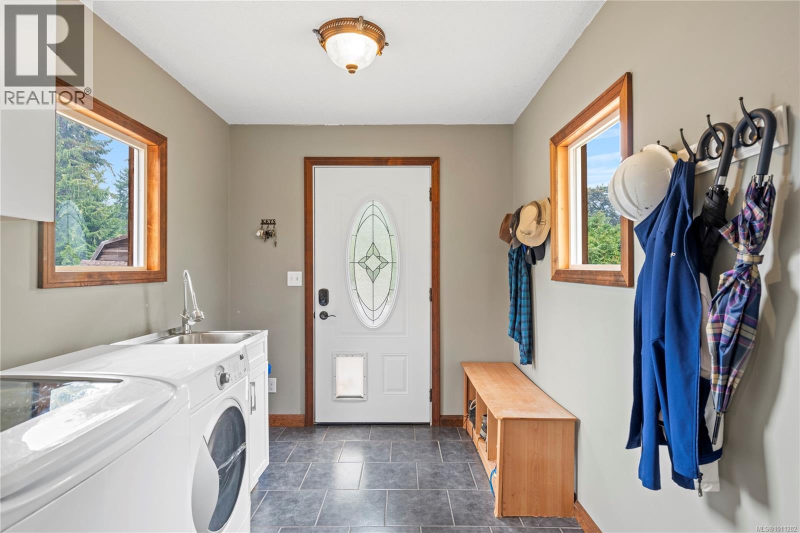 Photo 29 of 2975 Thorpe Rd, Qualicum Beach BC