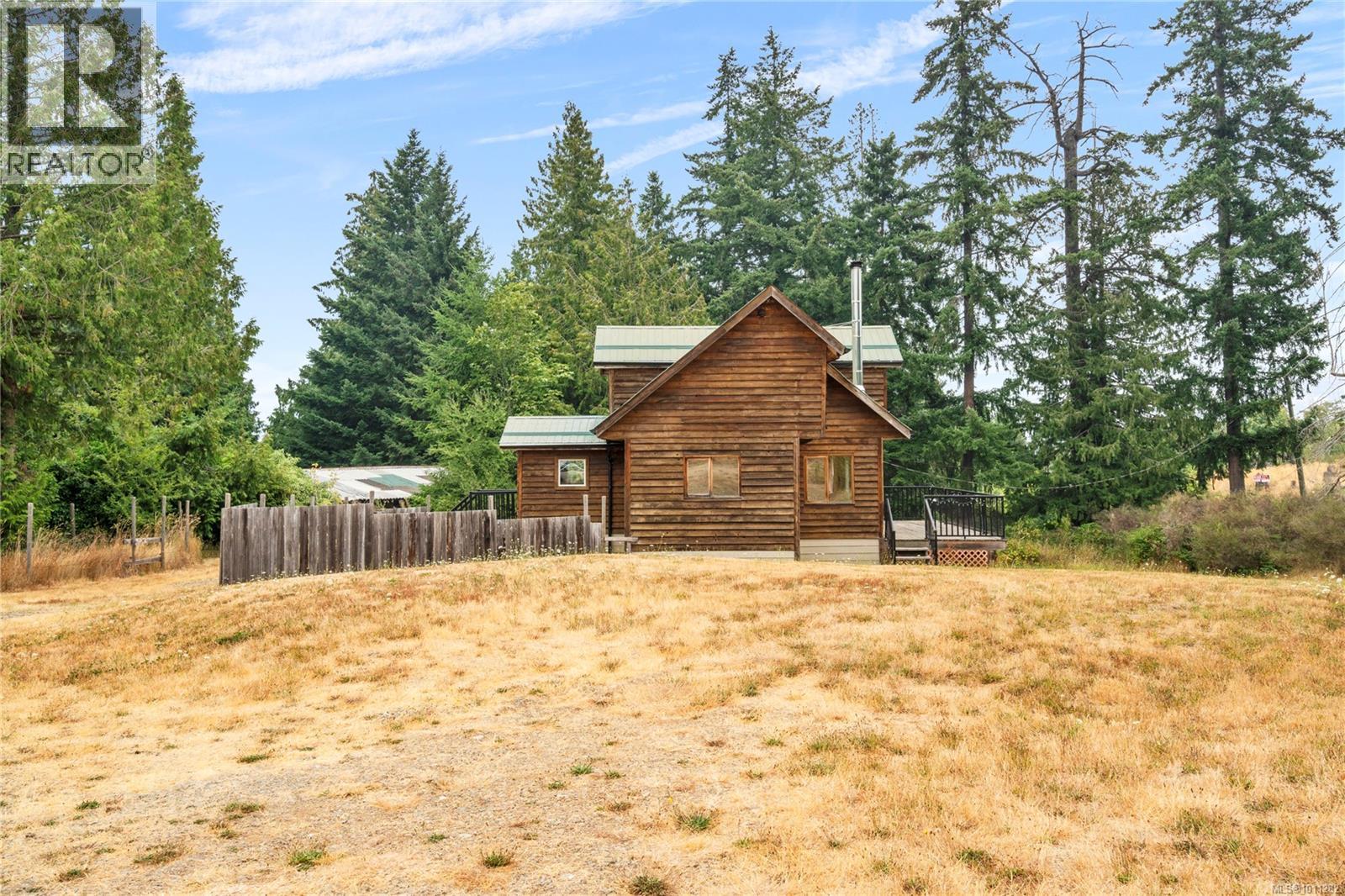 Photo 8 of 2975 Thorpe Rd, Qualicum Beach BC
